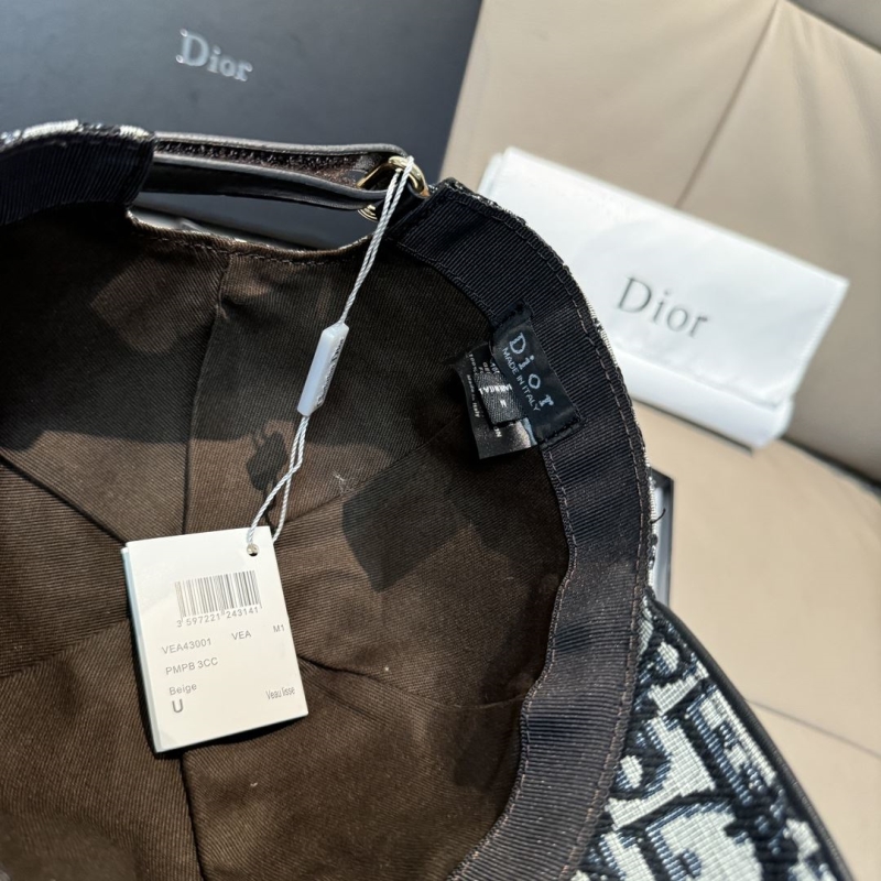 CHRISTIAN DIOR